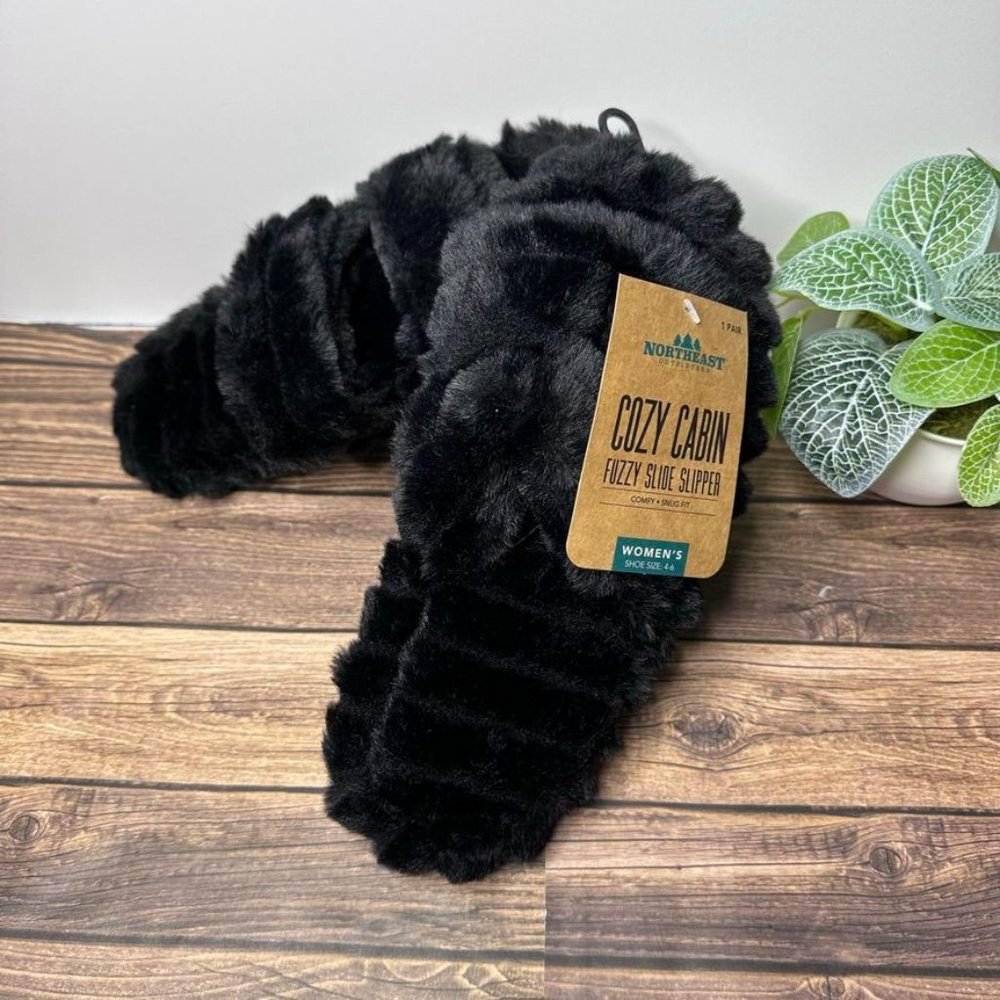 NWT Northeast Outfitters Cozy Cabin Fuzzy Slide Slipper Women's Size 4-6 (Black)
